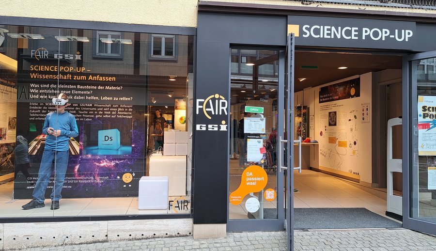 Direkt in der Darmstädter Innenstadt liegt der Mitmachraum SCIENCE POP-UP.