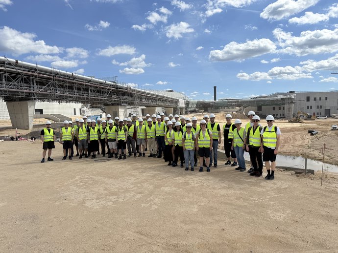 Mitarbeitende des HIT auf der FAIR-Baustelle. Mitarbeitende des HIT auf der FAIR-Baustelle.