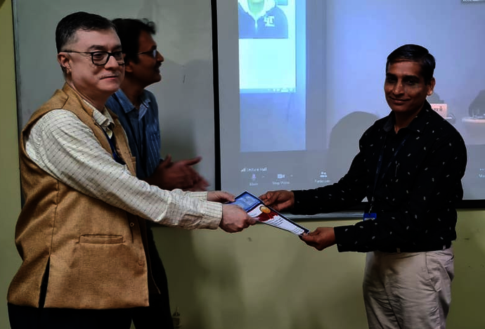 Award ceremony for Dr. Vikas Singhal 