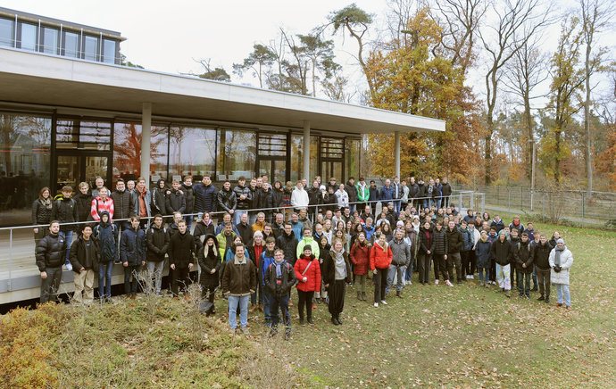 Group photo of the participants of Saturday Morning Physics 2023