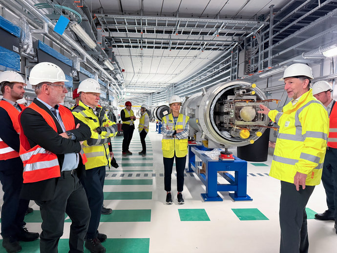 Helmholtz President Martin Keller (left) toured the FAIR ring accelerator and many other stops across the FAIR site and GSI campus. Helmholtz President Martin Keller (left) toured the FAIR ring accelerator and many other stops across the FAIR site and GSI campus.