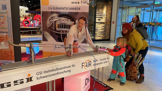 Information booth at the Luisencenter.