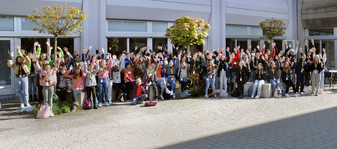 Group photo of the Girls'Day participants