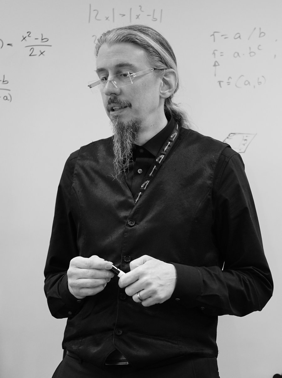 Professor Bernd Ulmann